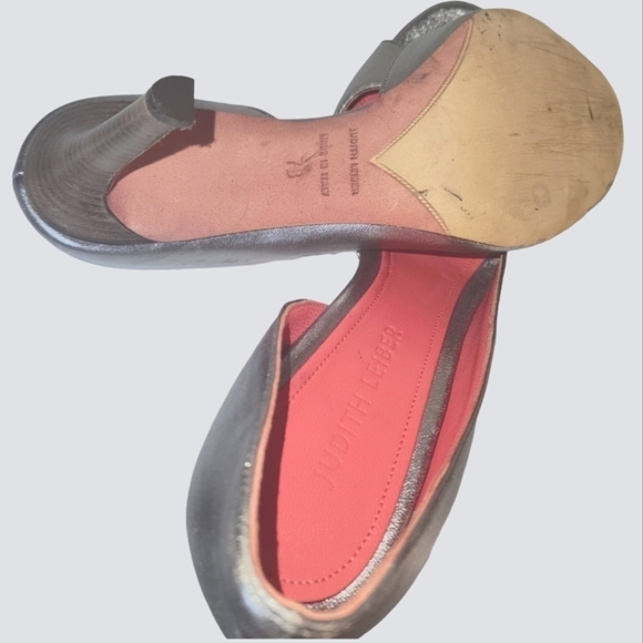 Judith Leiber Women's Silver Leather Open Toes 4" Stiletto Heels Size 7B - Picture 4 of 12